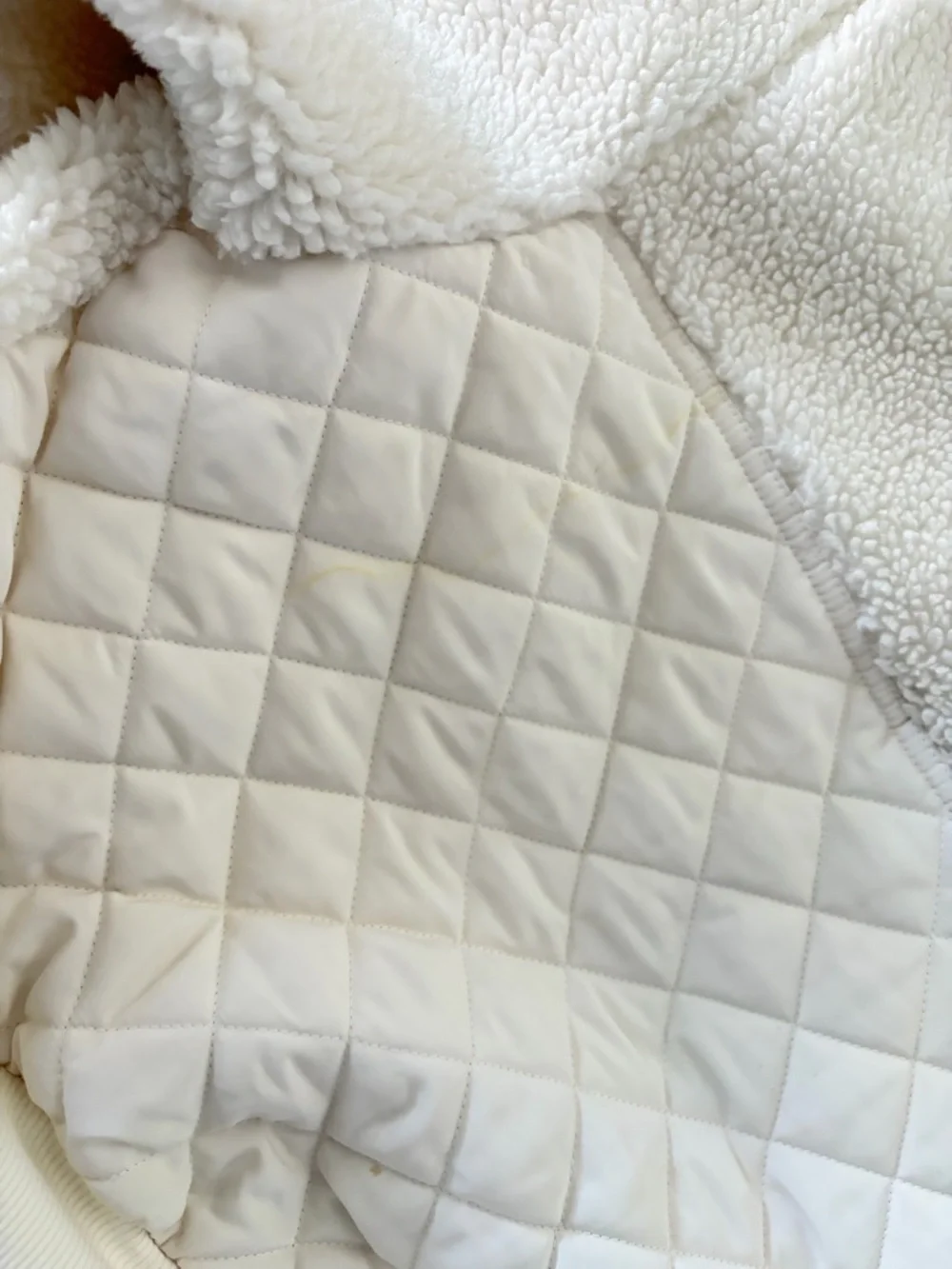 ALO Yoga Cream Sherpa Quilted Pocket Jacket - Picture 3 of 3